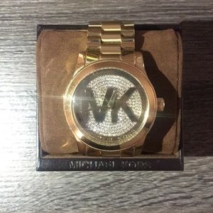 Michael kors gold watch